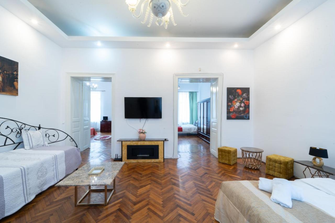 Villa 5* Noble House In Historic Center Cluj-Napoca Exterior foto